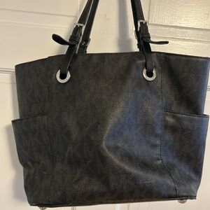Michael Kors tote